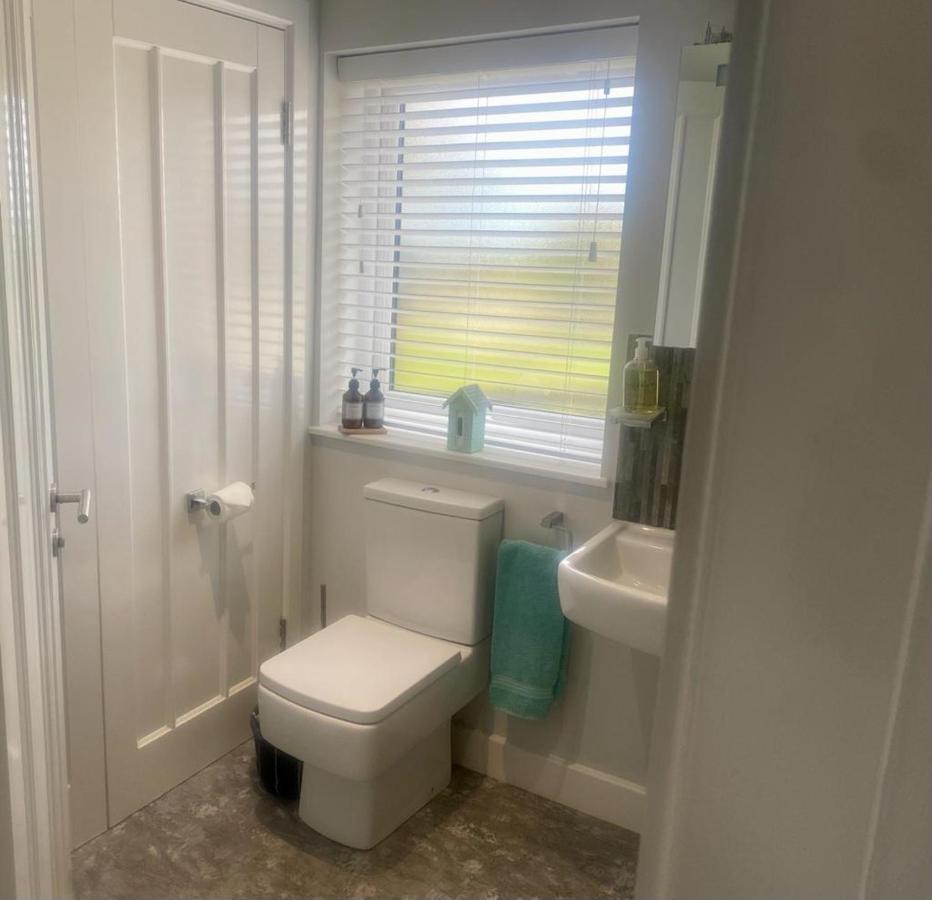 2 Bedroom Cottage Sleeps 4, With Pool Use, Sennen Eksteriør bilde