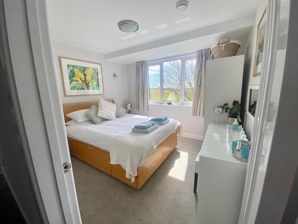 2 Bedroom Cottage Sleeps 4, With Pool Use, Sennen Eksteriør bilde