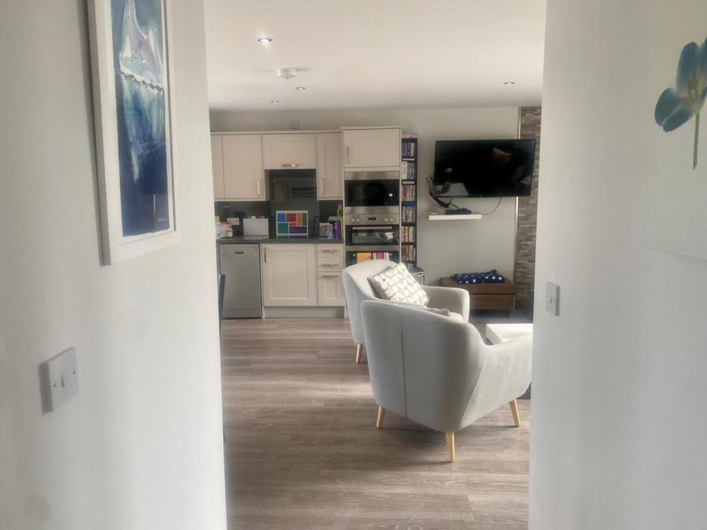 2 Bedroom Cottage Sleeps 4, With Pool Use, Sennen Eksteriør bilde